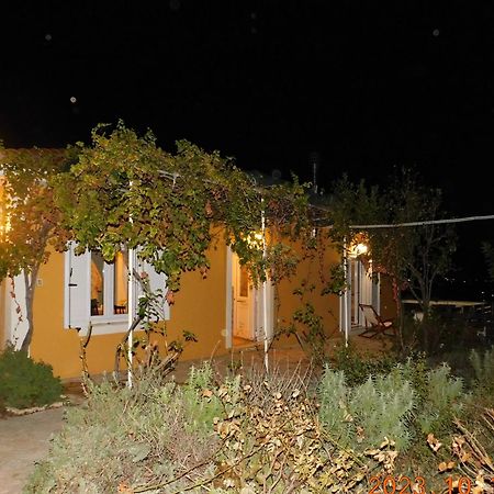 Adonino Residence-The House Of Pomegranates Lakíthra Esterno foto